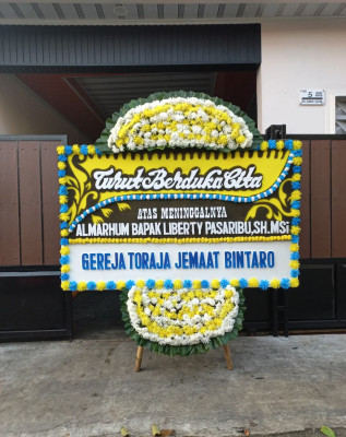 Papan Bunga Duka di Karang Harapan