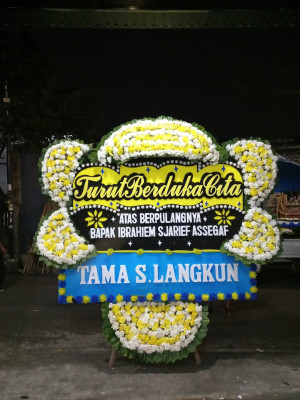 Papan Bunga Duka di Karang Harapan